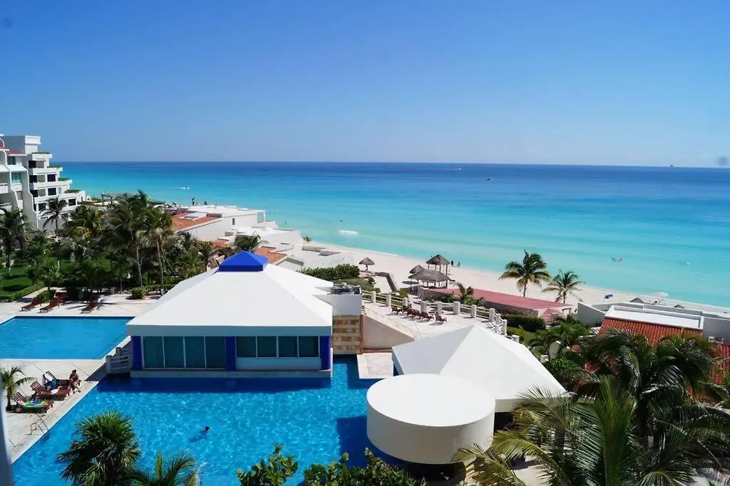 Solymar Studio Apt Beachfront Resort With Sunset Views Cancún