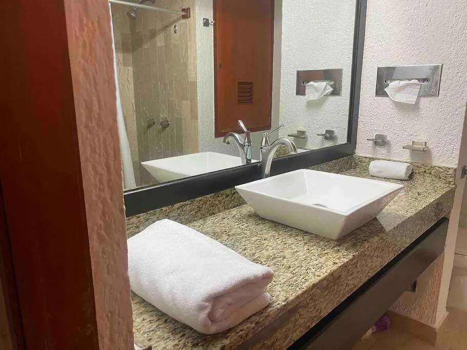 Solymar Studio Apt Beachfront Resort With Sunset Views Cancún Lejlighed
